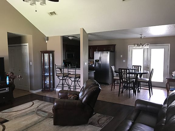 3rd image of 7221 Bayou Landing Dr