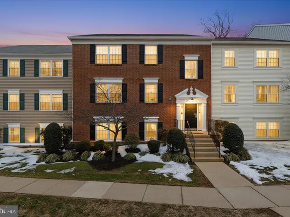 12161 Chaucer Ln #12161, Woodbridge, VA 22192