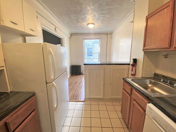 4th image of 1914 Murray Ave #24