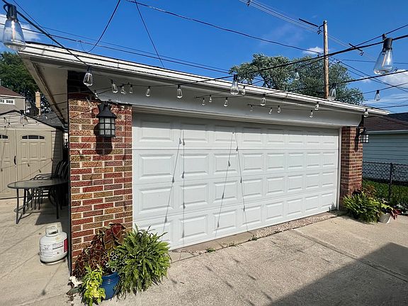 3rd image of 9823 S Claremont Ave