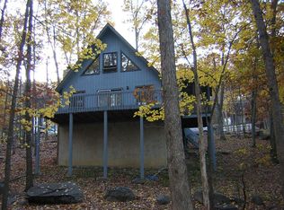 Bellingham Dr, Bushkill, PA 18324