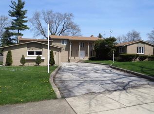 1417 Macarthur Blvd, Munster, IN 46321
