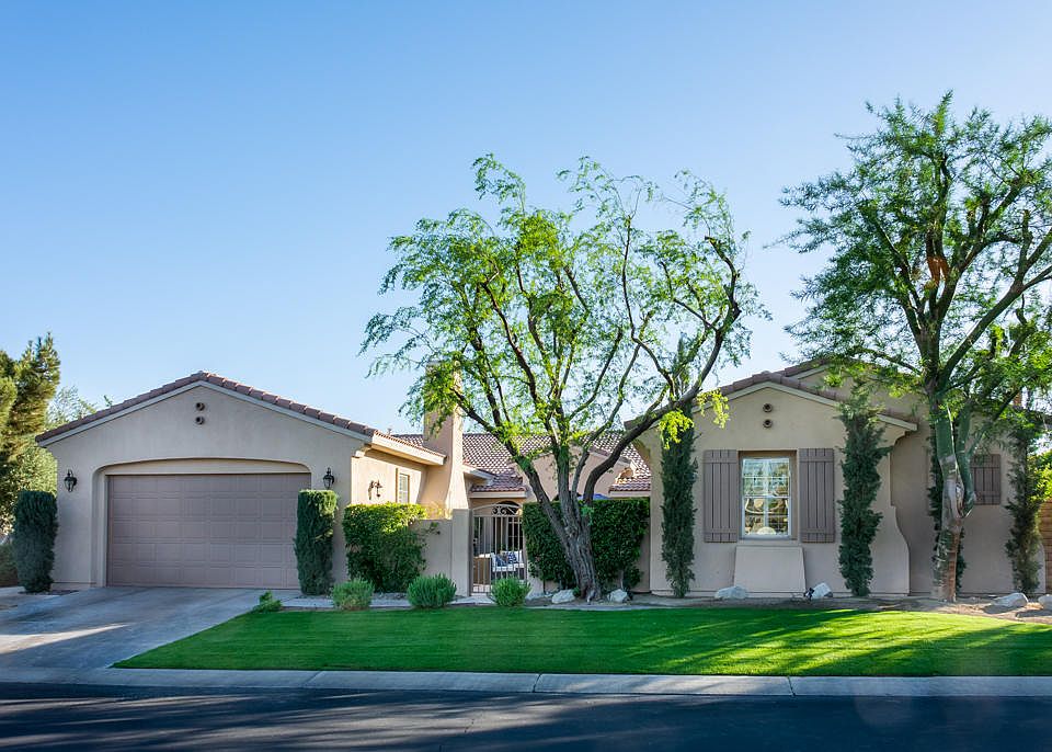 1st image of 79765 Amalfi Dr