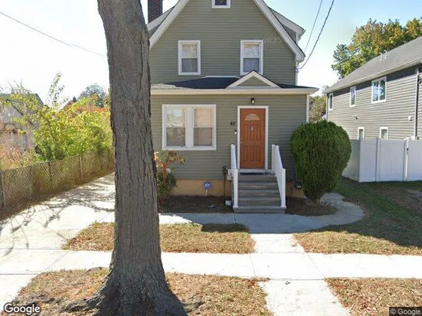 42 Oakland St, Hempstead, NY 11550