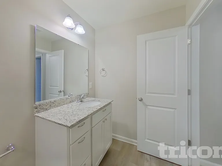 1076 Crescent Moon Loop Rd — Photo 8