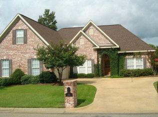 216 Habersham Dr, Dothan, AL 36301