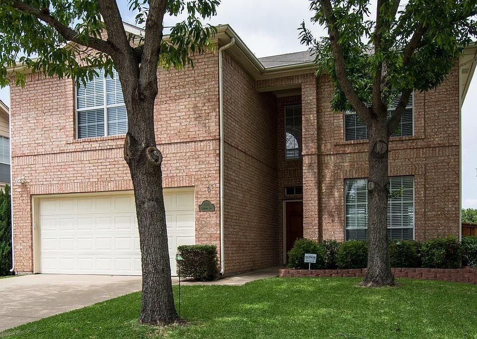 1st image of 404 Newport Dr