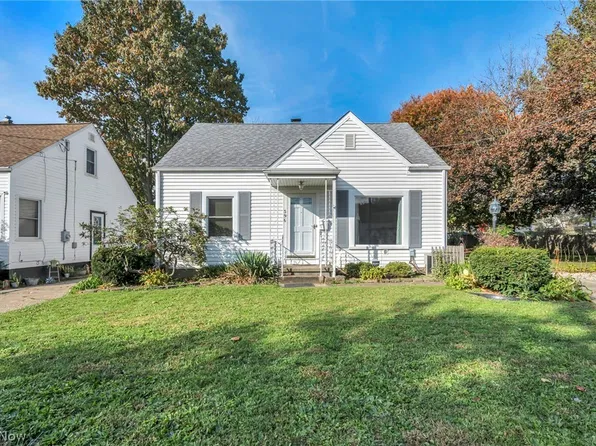 396 Crystal St, Akron, OH 44305