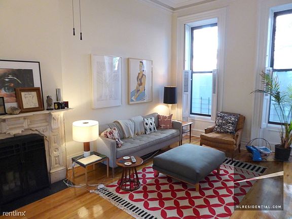 4th image of 528 Carlton Ave APT 1
