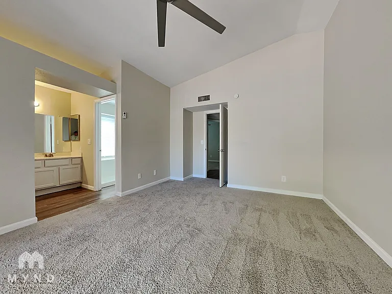 4816 W Sierra Vista Dr — Photo 15