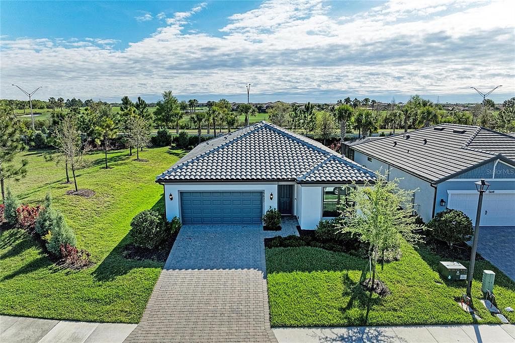 5637 Silverside Pine Ct