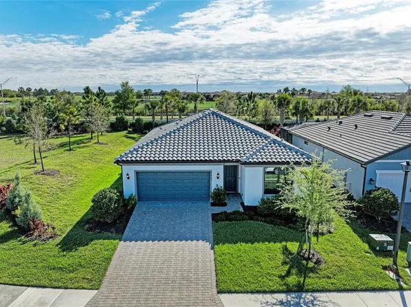 5637 Silverside Pine Ct, Lakewood Ranch, FL 34211