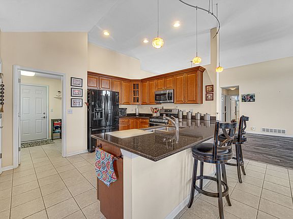 4th image of 1387 Prescott Dr