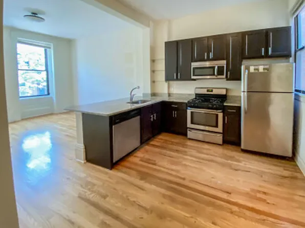 2944 N Racine Ave #1, Chicago, IL 60657