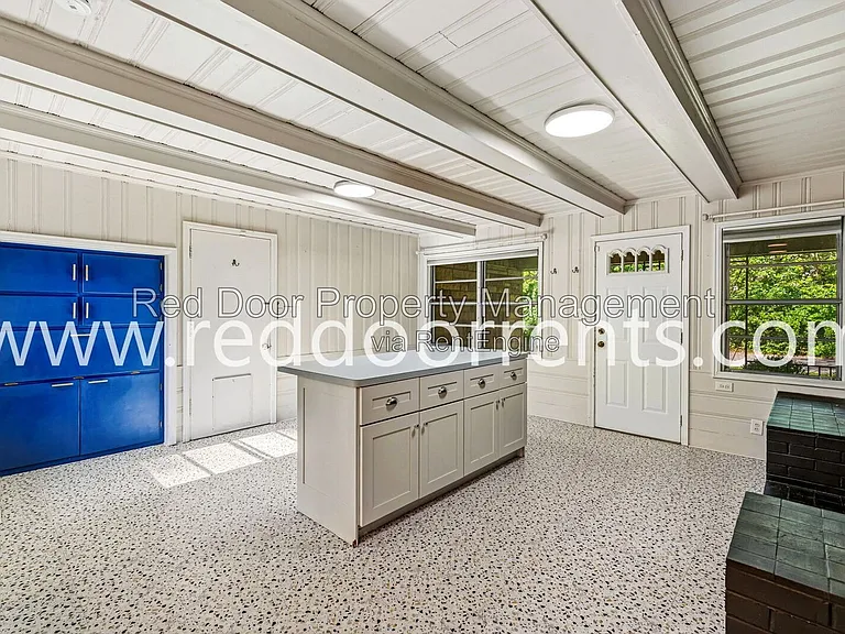 4701 Kessler Boulevard East Dr — Photo 7