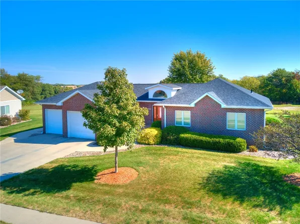 1957 W Jackson St, Knoxville, IA 50138
