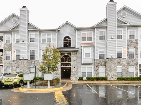 5940 Founders Hill Dr Unit 303, Alexandria, VA 22310