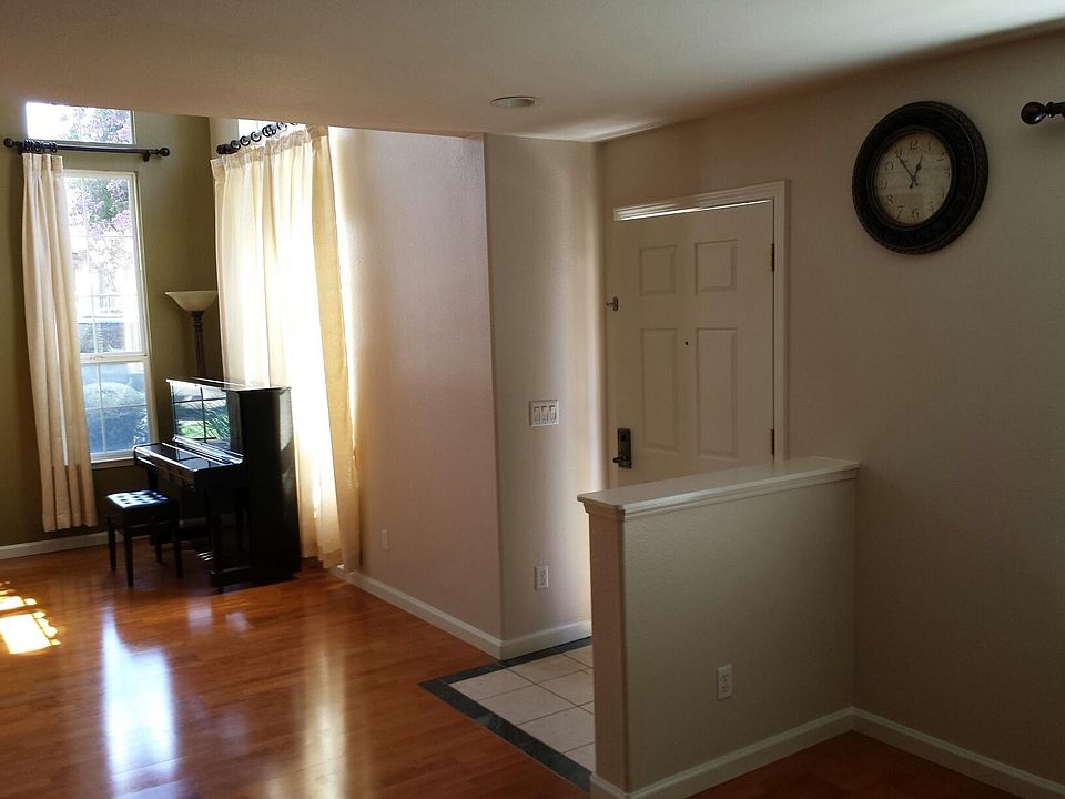 1st image of 3132 Moncontour Ct