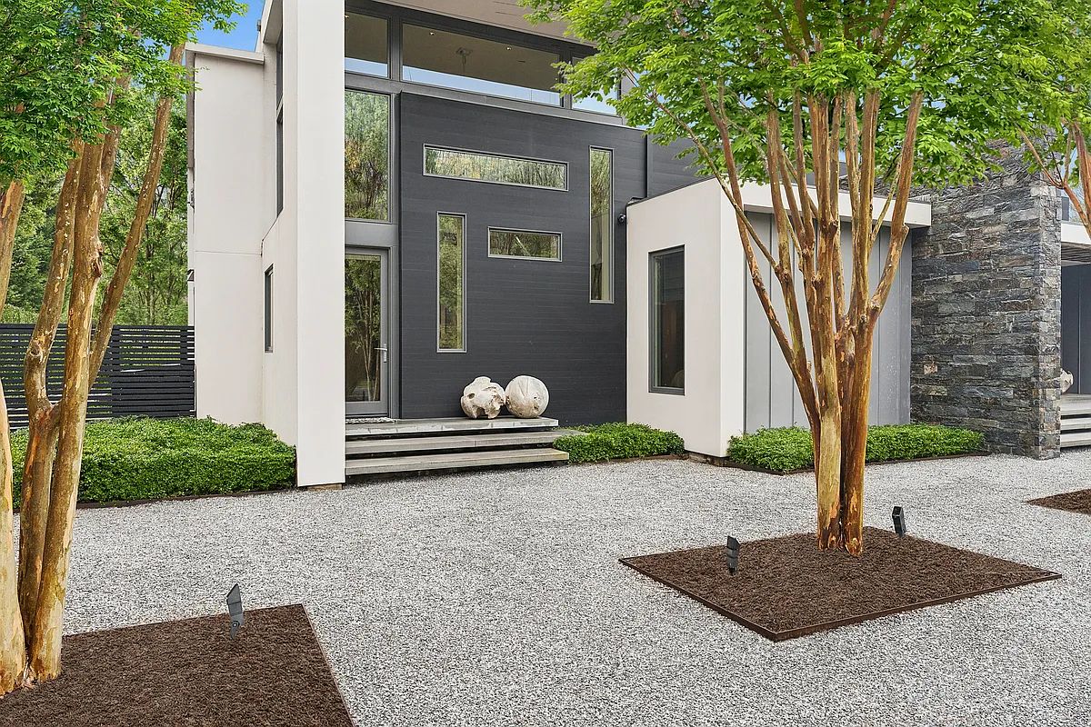 Building Photo - 2 Merriwood Dr