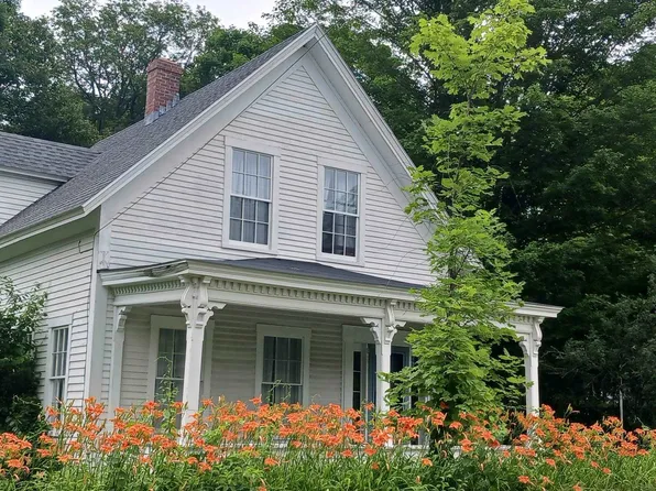 7 Thurlow Street, Plymouth, NH 03264