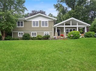 16 The Knls, Locust Valley, NY 11560