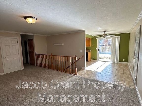 5th image of 560 S Randy Dr