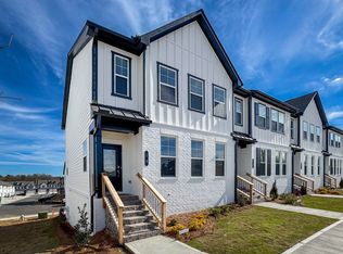 41 Constitution Ave, Pendergrass, GA 30567