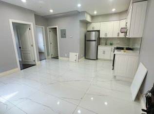 60-14 Marathon Pkwy #2, Little Neck, NY 11362