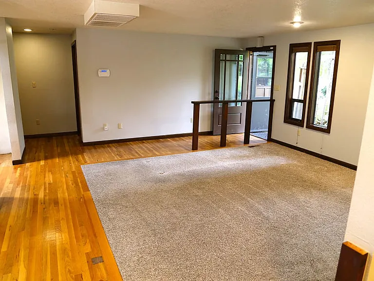 4725 NW Sonja Pl — Photo 8