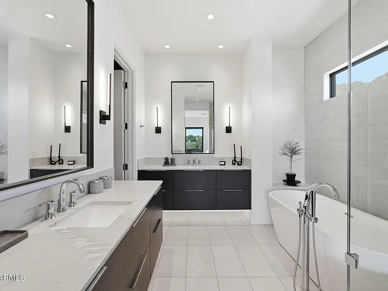 4544 N Evans Dr — Photo 31