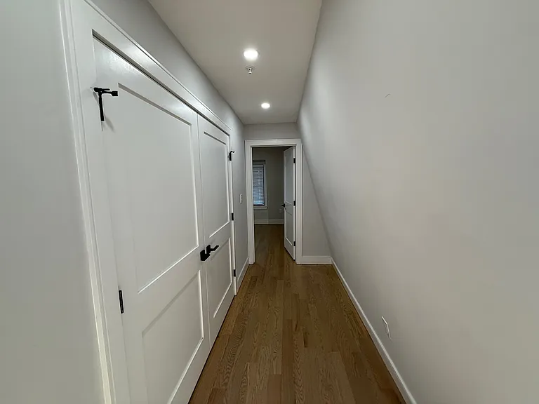 154 Trenton St #3B — Photo 5