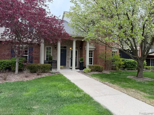 5349 Brookemonte Cir #1, Rochester, MI 48306