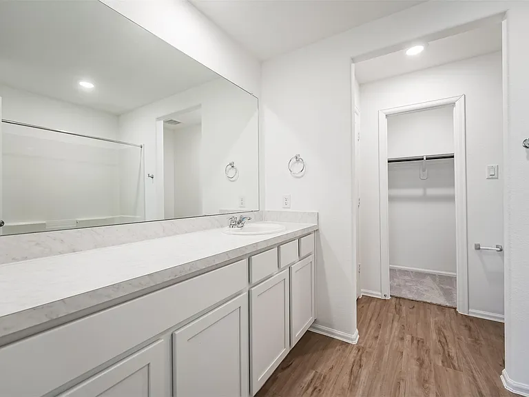 9123 Estes Lakes Dr — Photo 27