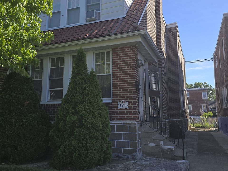 Twin House front exterior