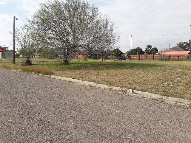 2nd image of 5604 S Tikal Ln