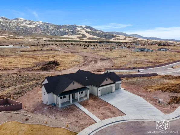 5282 N Black Rock Cir Lot 14, In Pinnacle Ridge Enoch, UT 84721