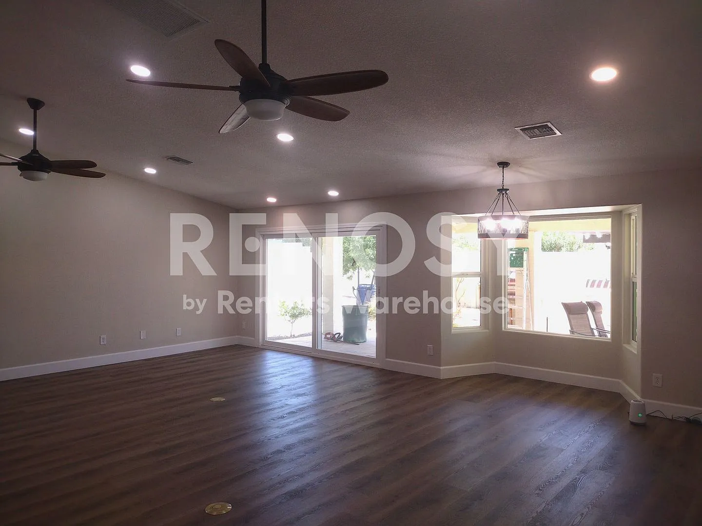 Updated 3 Br 2.5 Ba 3 Cg with Pool Near Loop 202 and Recker in Mesa — Photo 4