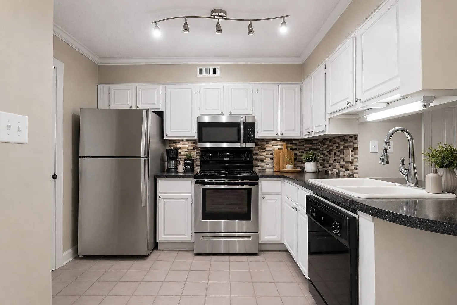 Kerner Mill Townhomes — Photo 4