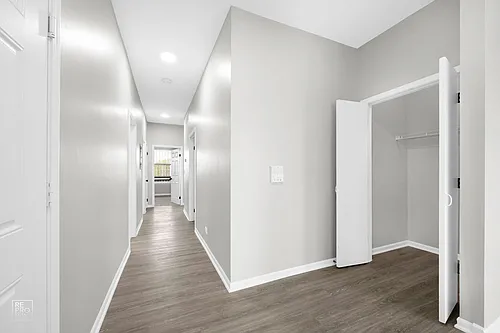 8954 S Commercial Ave Chicago, IL 60617 Photo 1