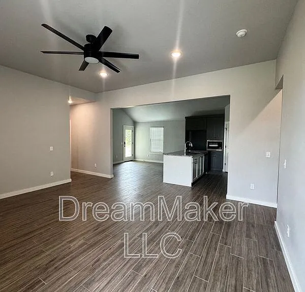 736 Apple Blossom Way — Photo 2