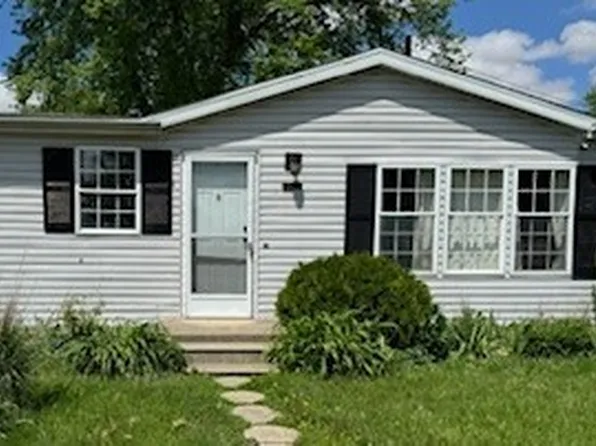 104 E 2nd St, Michigantown, IN 46057