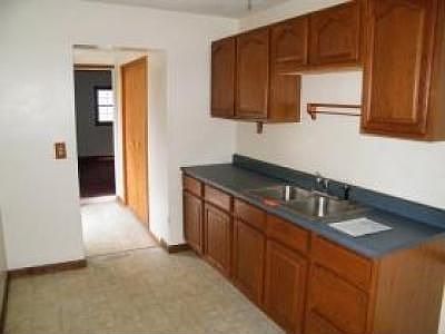 3rd image of 12580 Eaton Blvd