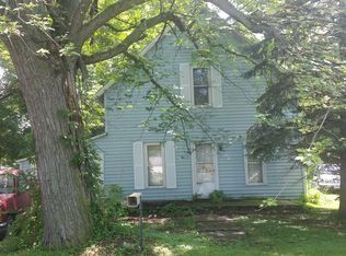 941 Seneca St, Fostoria, OH 44830