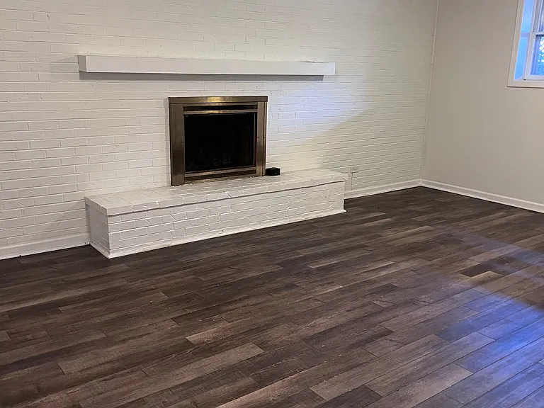 110 Woodbine — Photo 25