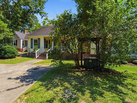 3rd image of 134 Village Walk
