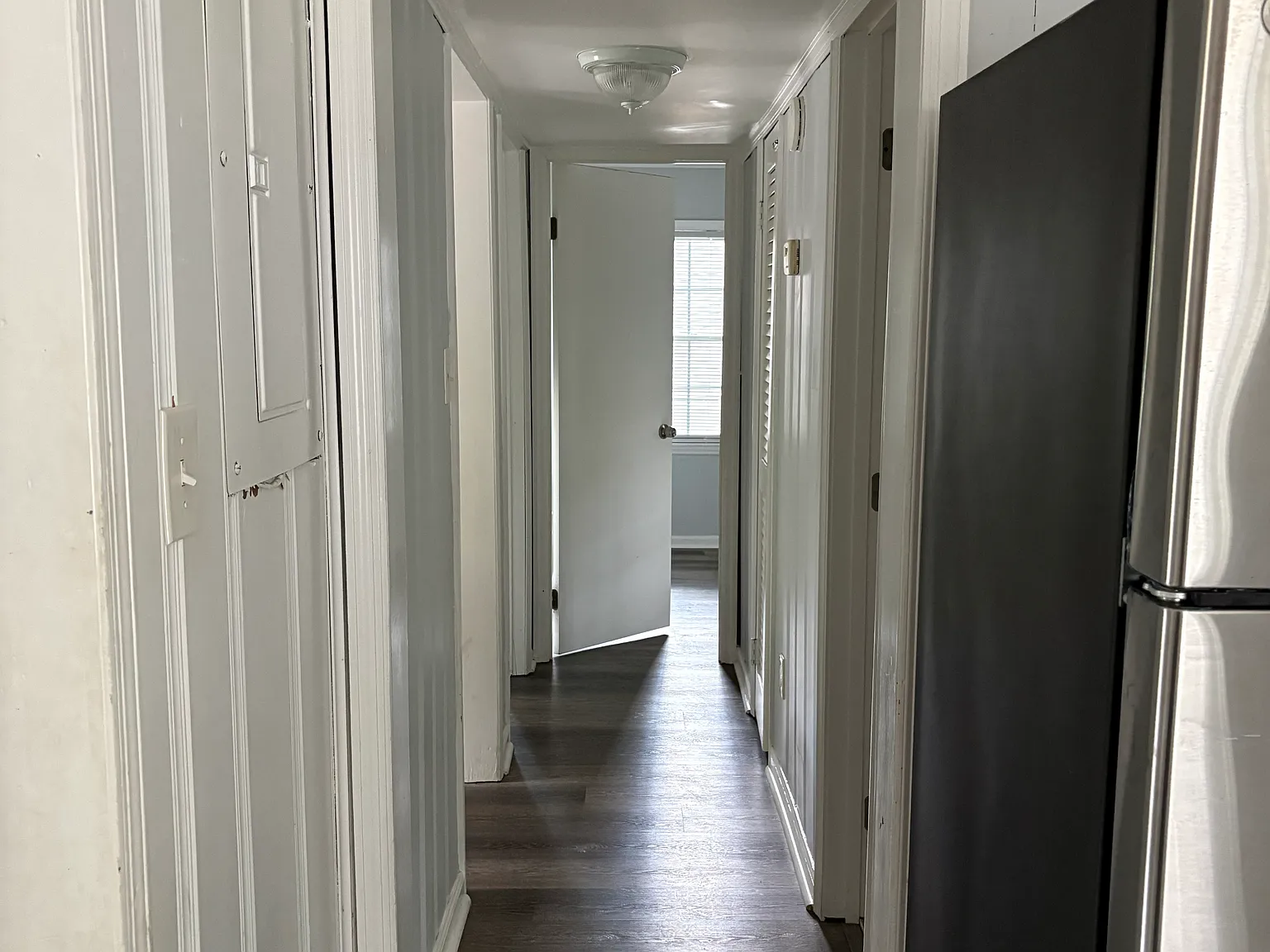 1388 Bryan Ave- 2BD/1BA Apartment in Jefferson Park — Photo 4