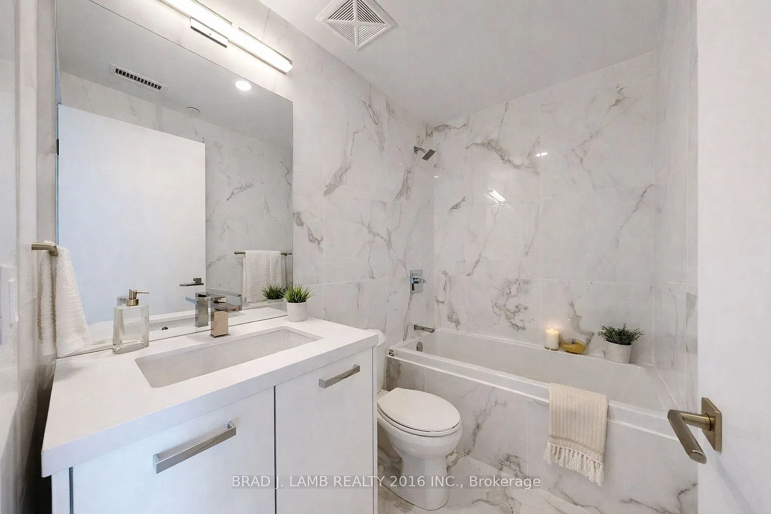 284 King St E — Photo 4