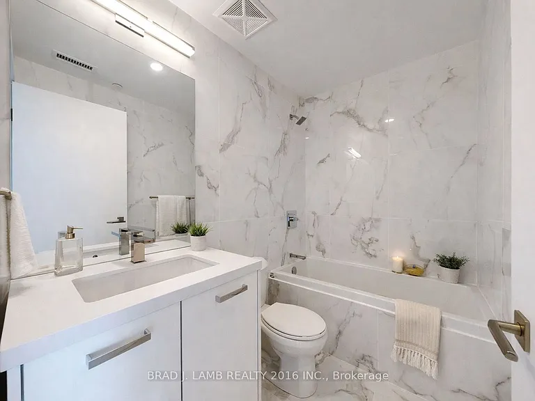 284 King St E #2102 — Photo 6