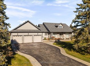 1046 Hurlwood Ln, Severn, ON L3V0Y6