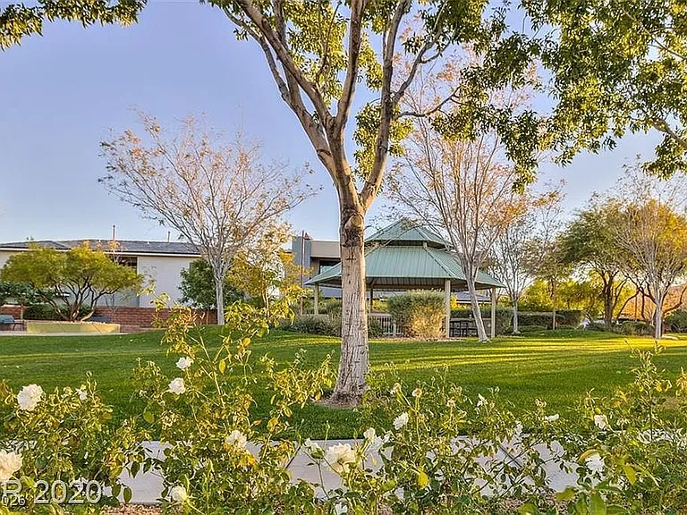 54 Coralwood Dr — Photo 42